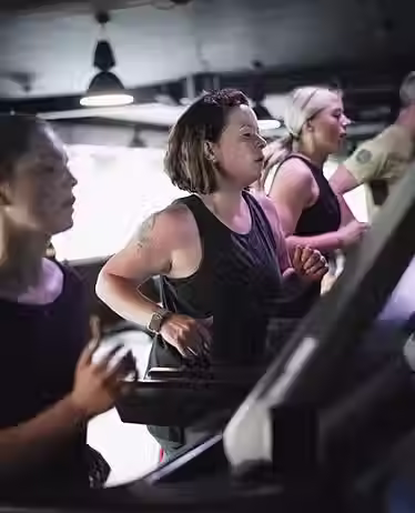 www.elevatefitnessstudios.com