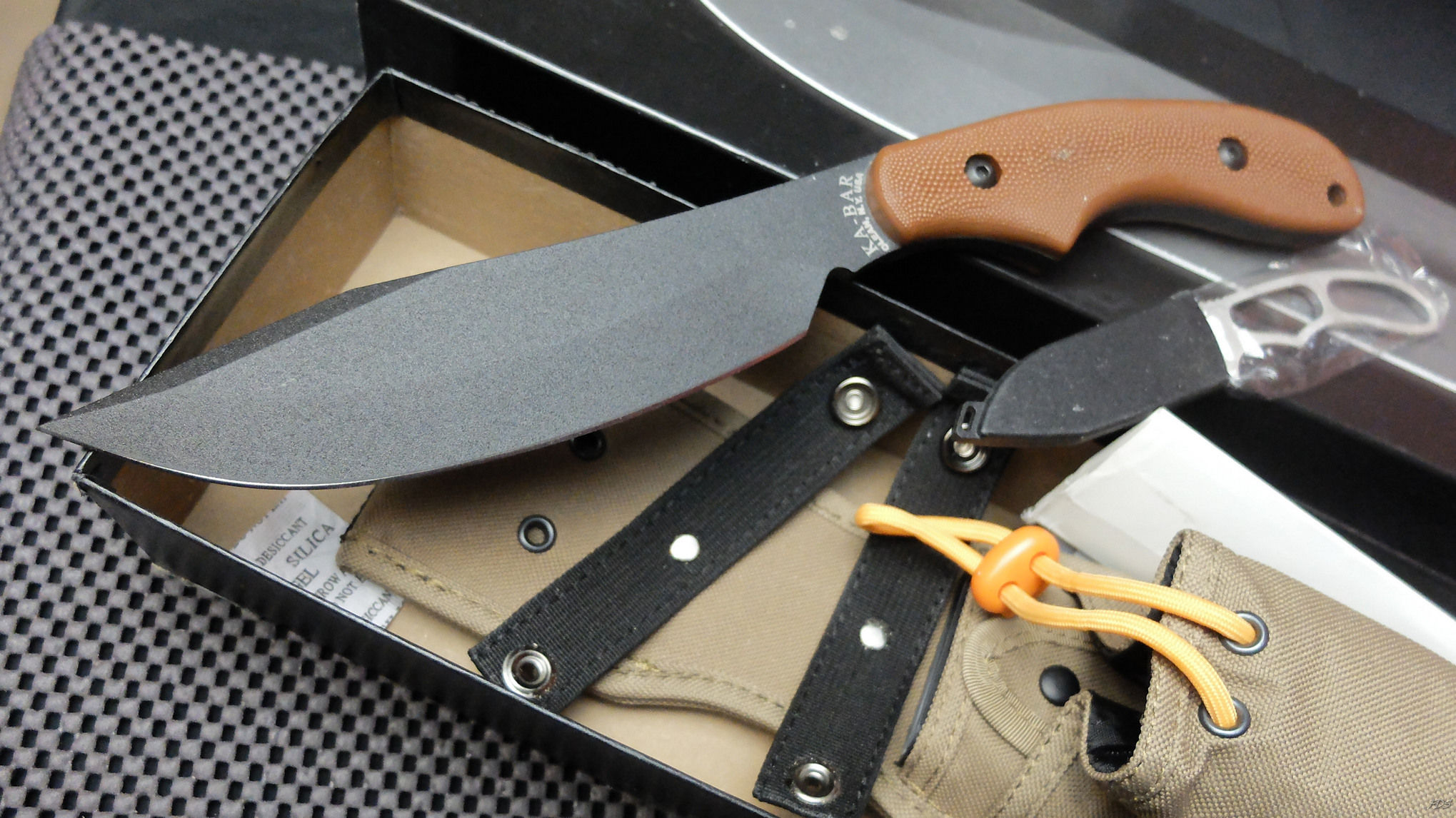 KA-BAR 5600 The Adventure Potbelly
