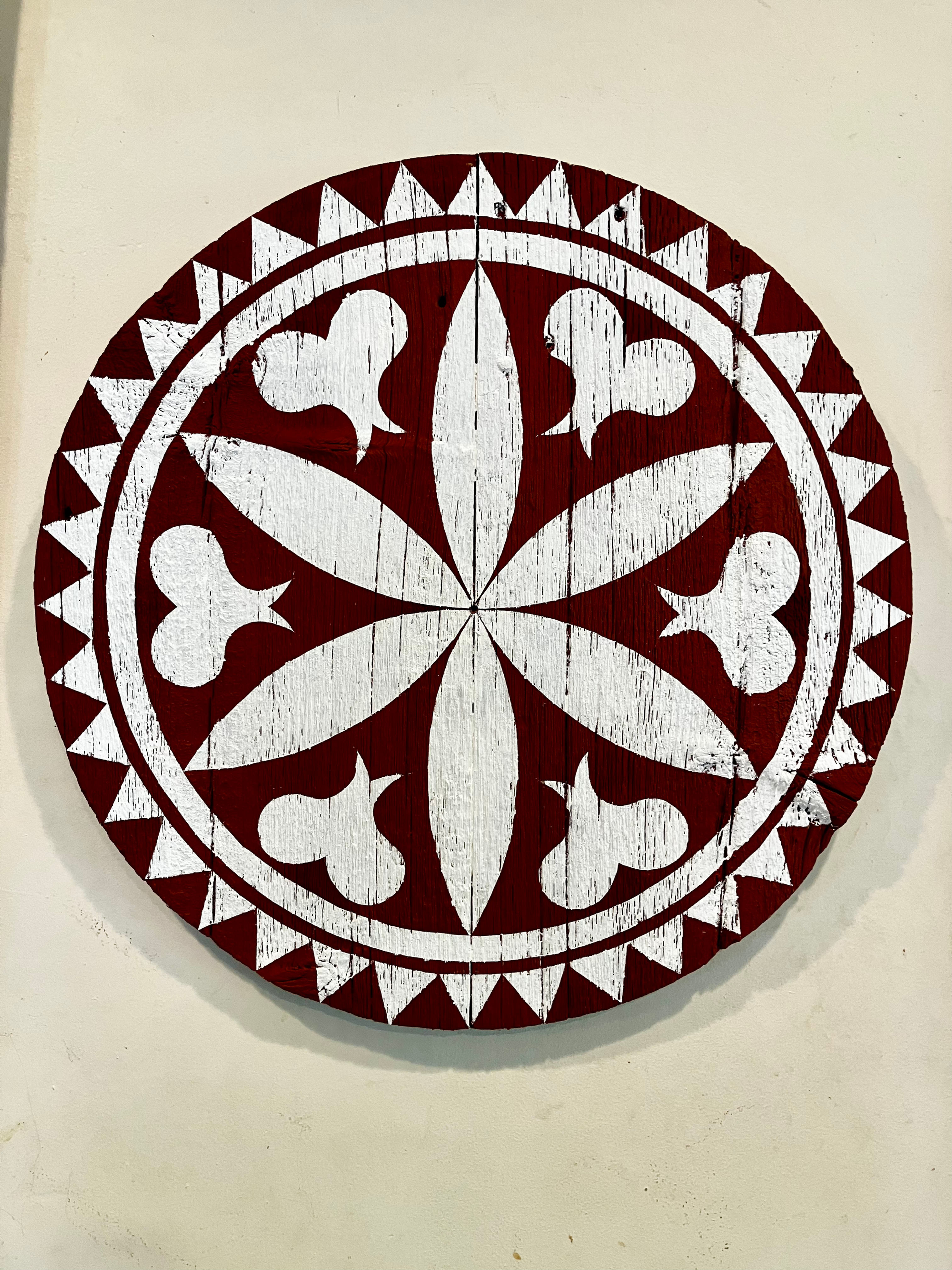 Barn Blume, 22.5“ diameter