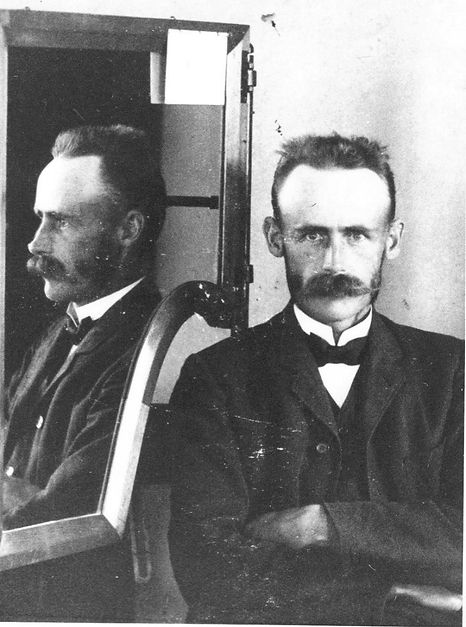 Albert Collan.jpg