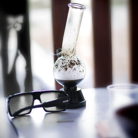 Best Online Smoke Shop For Vaping, Glass, and Bragging on Reddit