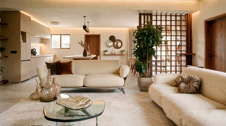 Contemporary Open-Plan Residence