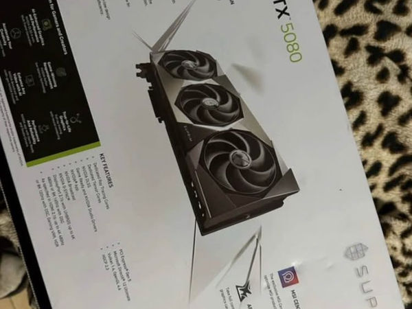 Carte graphique MSI GeForce RTX 5080 SUPRIM