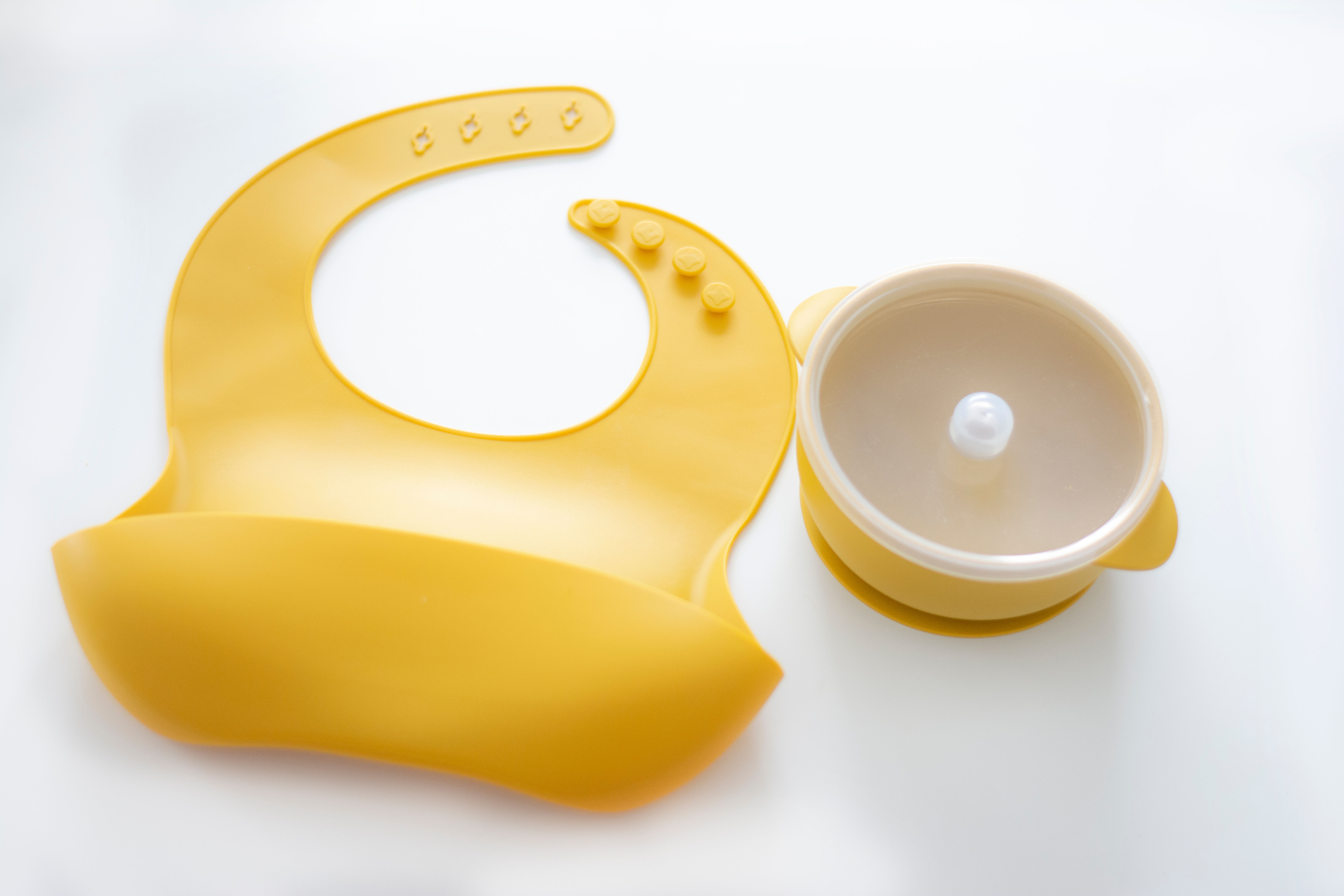 Kit babero y bol amarillo