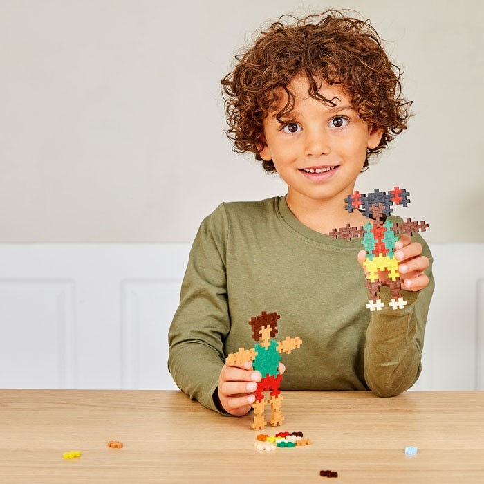 Thumbnail: Learn to Build , personas del mundo plus plus