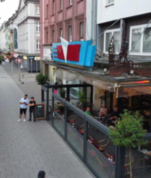 Eingang mit Außenterrasse Transatlantik Oberhausen