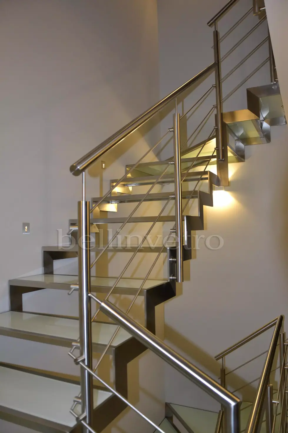 scale-in-vetro-stratificato-bellinvetro (4)