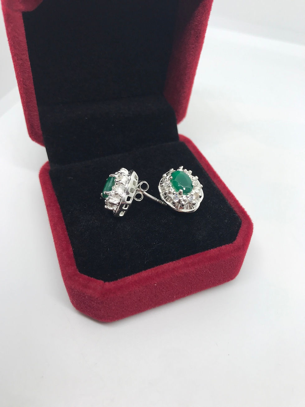 Miniature : Boucles d’oreilles  argent agate verte entourée d’oxydes 