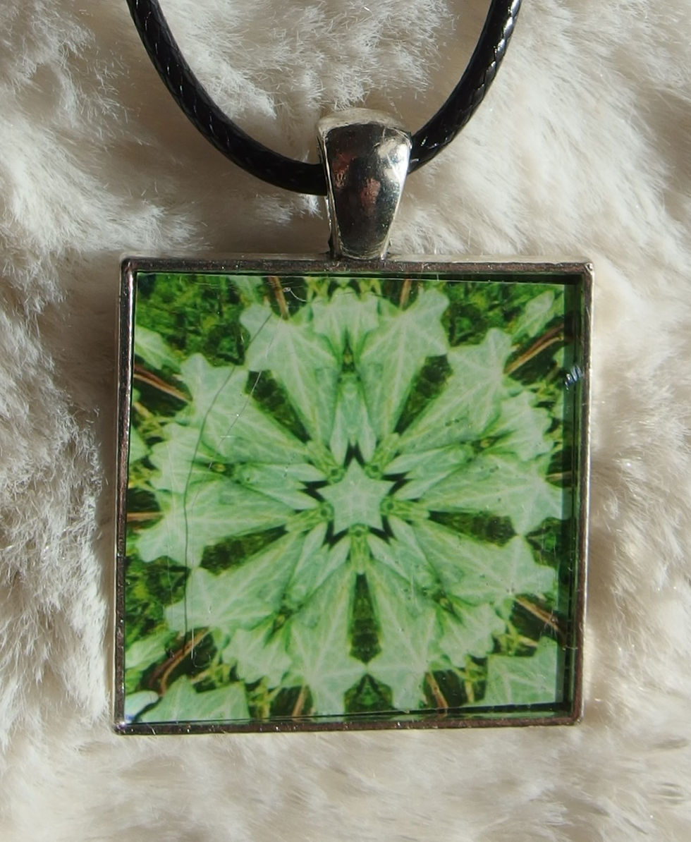 Miniature : Pendentif Mandala photo Lierre carré avec  résine