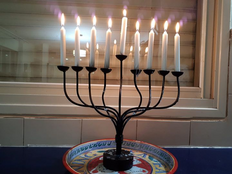 שמונה ניסים