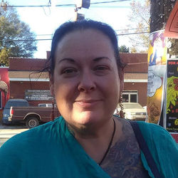 Beautiful Goddess rocking her #kemajikgems earrings! _#copper #chain #charlotte #noda #queencity #qu