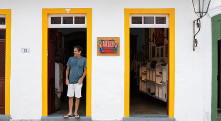 Exposição “Lucio Cruz –Memória, Invenção e Cotidiano” apresenta a trajetória viva do artista na Casa da Cultura de Paraty