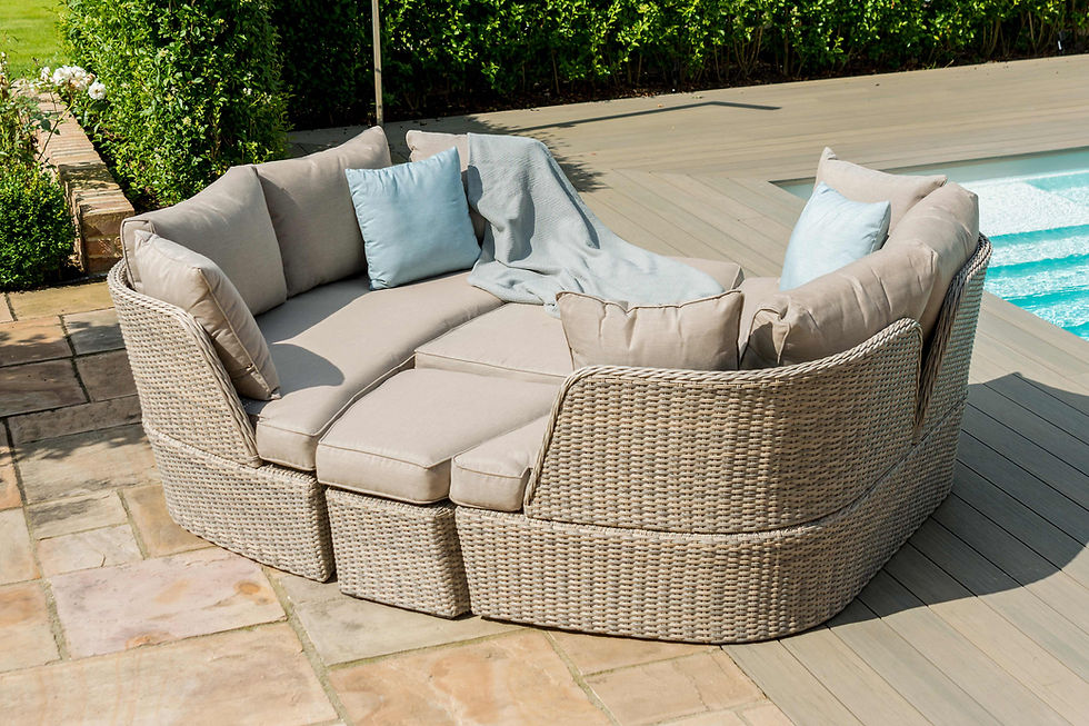 Thumbnail: Cotswold Daybed With Rising Table