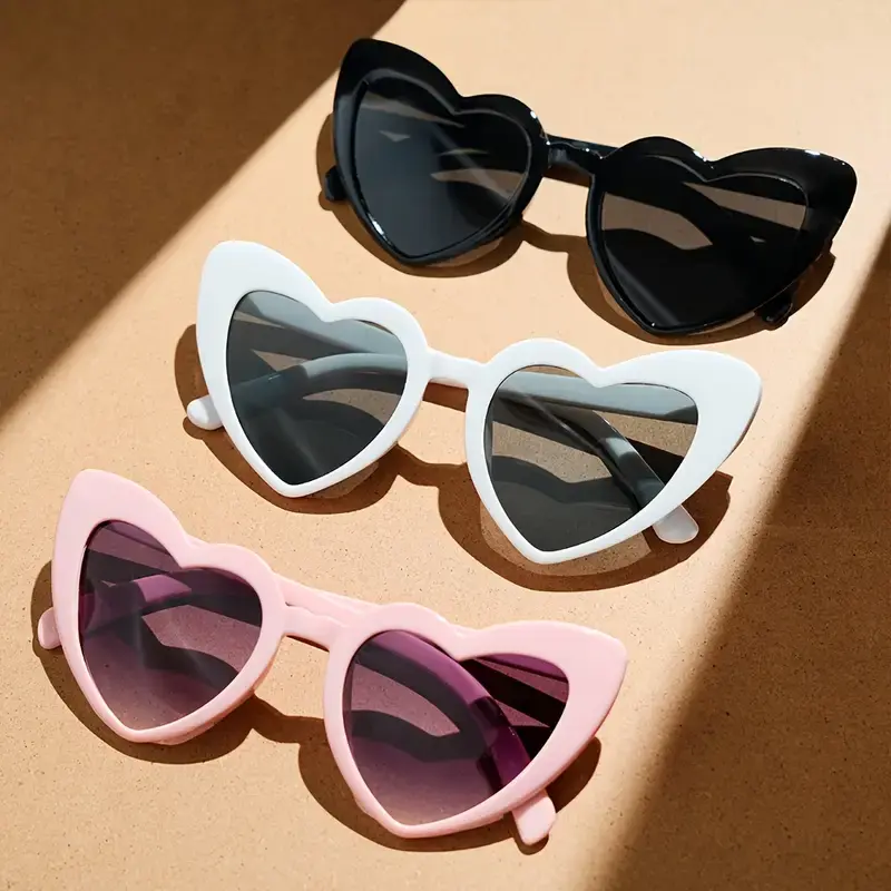 Hen Party Heart-Shaped Sunglasses – Pack of 15