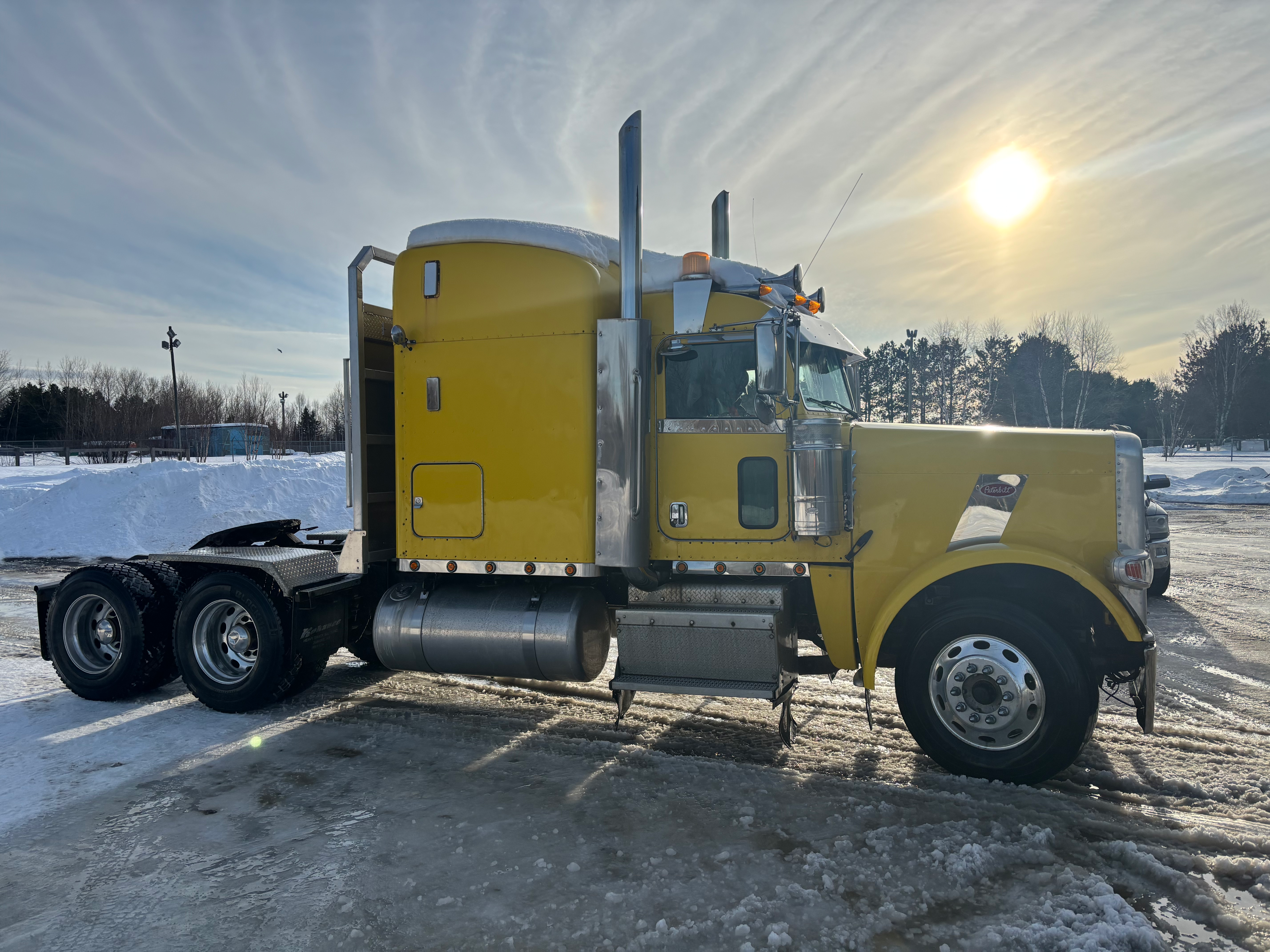 2015 Peterbilt 389 Heavy Spec • Owner-Operator Pride • Ready to Work