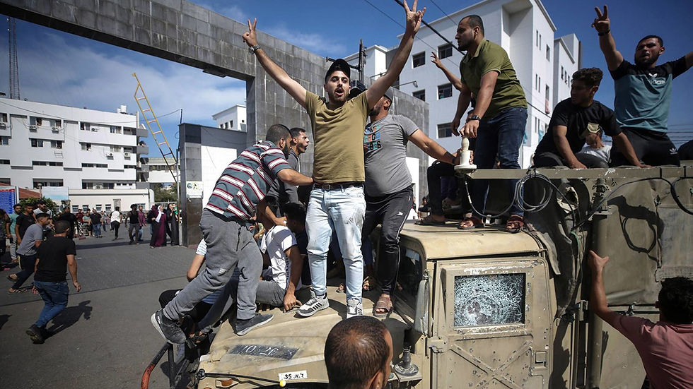 قتل قائدان في الجيش الإسرائيلي خلال مواجهات مع مسلحين فلسطينيين، حسبما كشفت مصادر عسكرية إسرائيلية، الأحد.