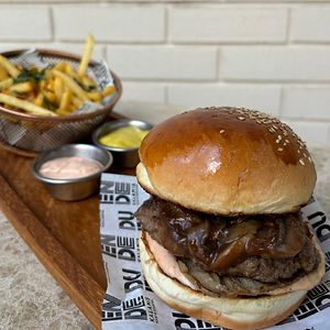 Trüf-Mantar Soslu Burger