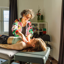 Behandlung mit der manuelle Lymphdrainage