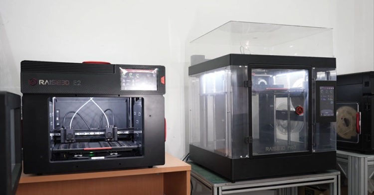 Komax購買了三台 E2列印機和一台Pro3列印機。