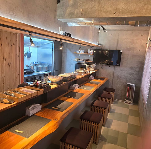 小料理華の店内