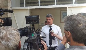 Was the police lineup contaminated?