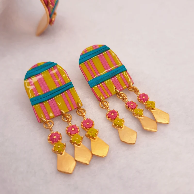 Miniaturbild: Birthright / Bracelet & Earrings