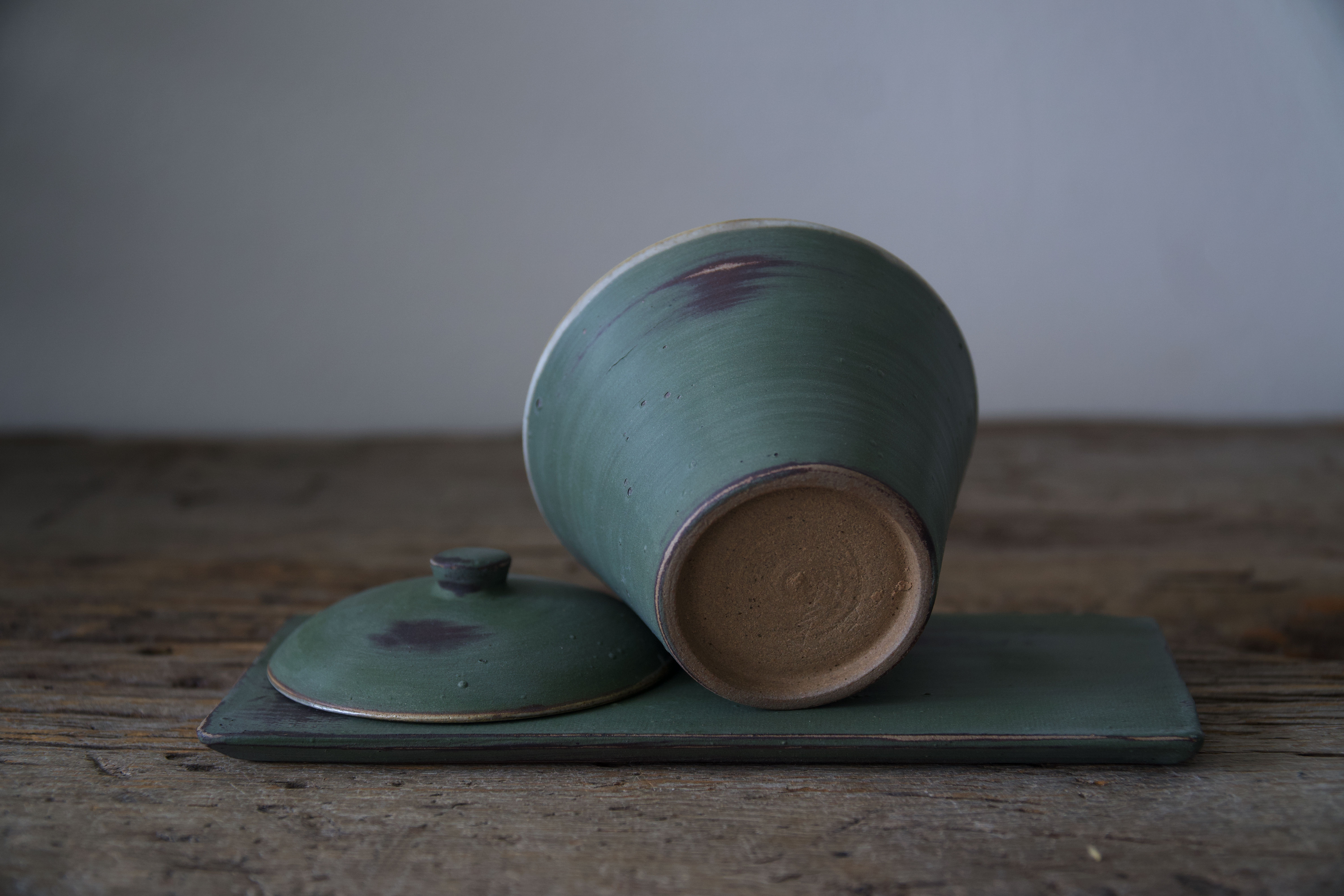 Pine Green Gaiwan with Rectangular Tray by Yang Hui Ting