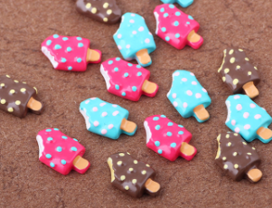 Miniatura: Charm paleta helado