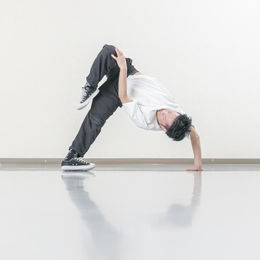 ダンスがもたらす創造的な思考とチャレンジする生き方。インタビュー：ダンサー／インストラクター UEN