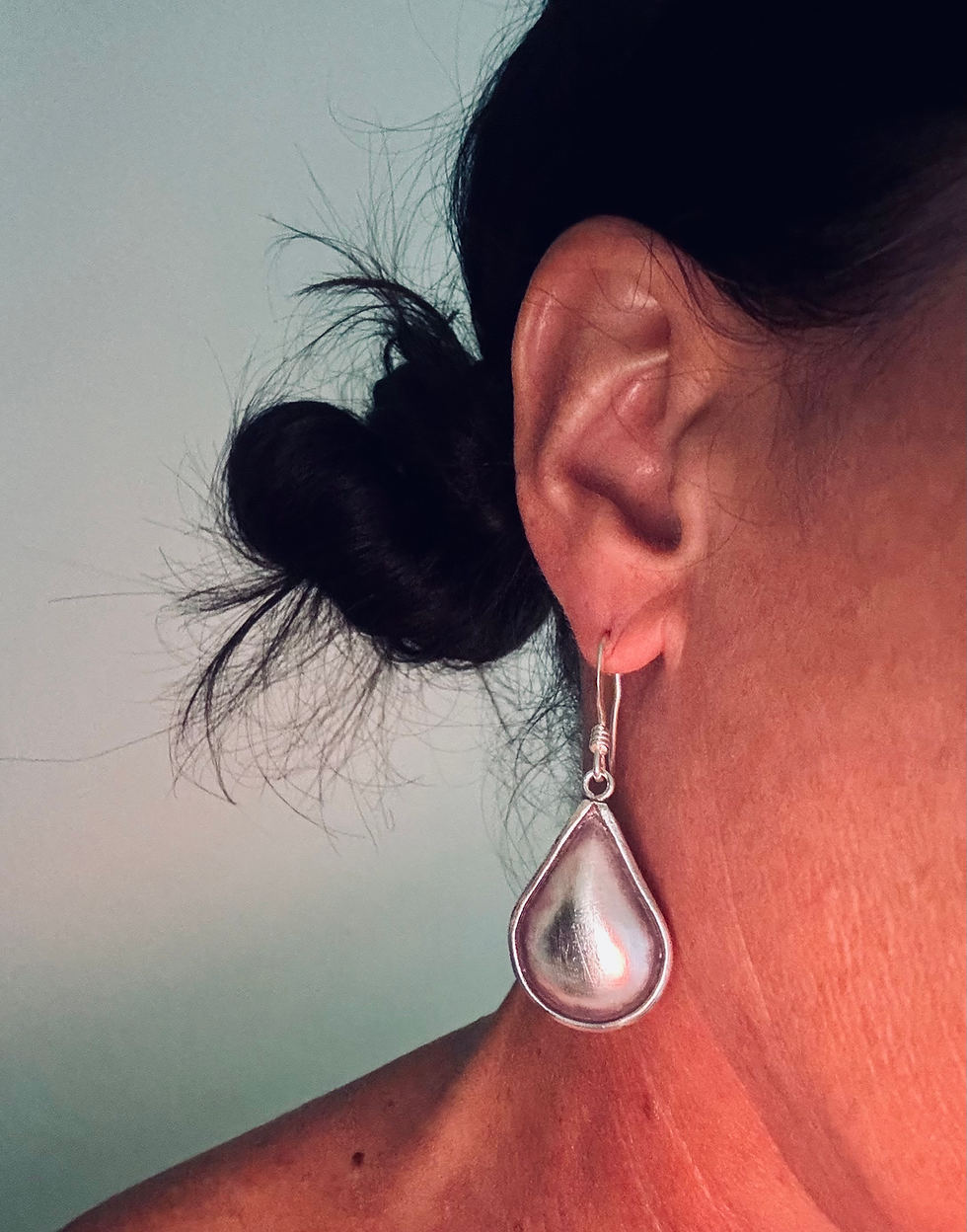 Thumbnail: Hilltribe Plain Silver Teardrops
