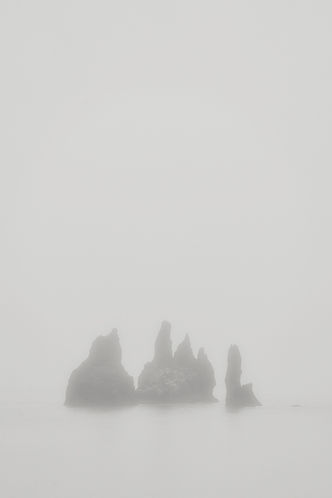 Reynisdrangar-kopi.jpg