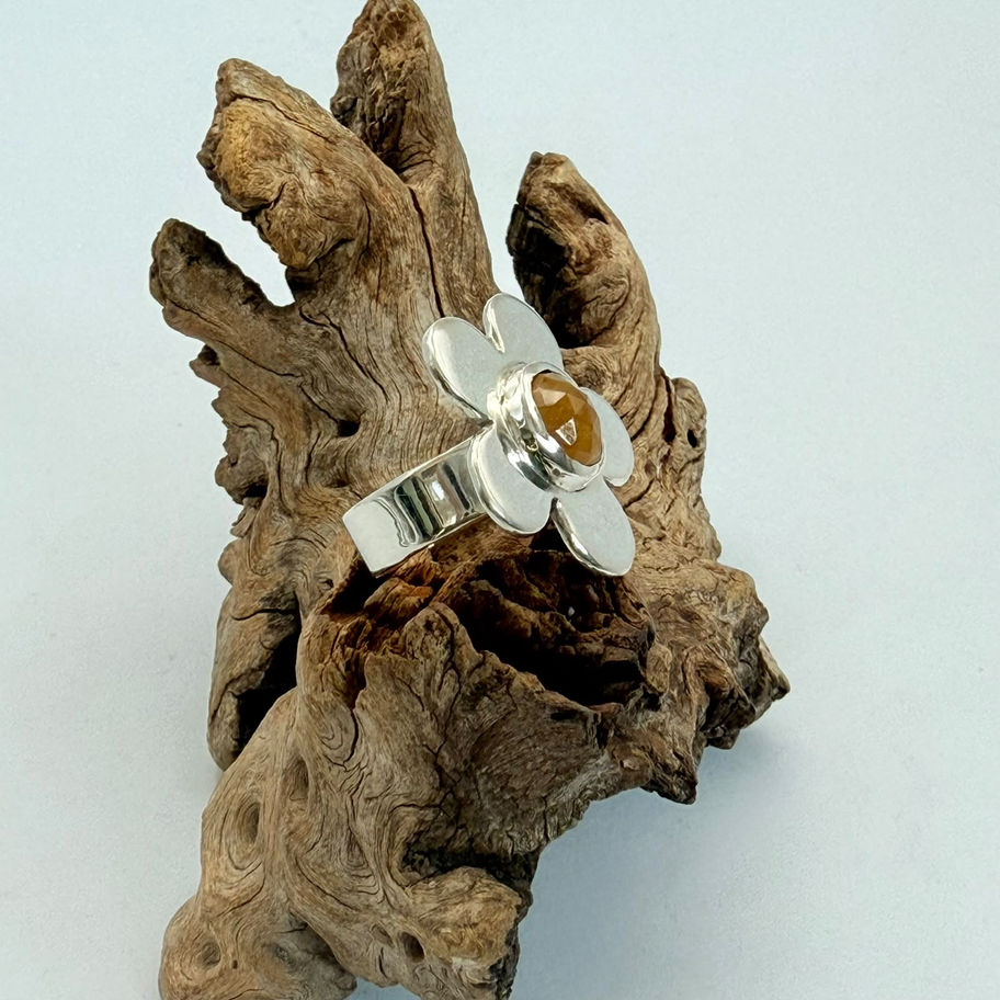 Yellow Agate Flower Ring