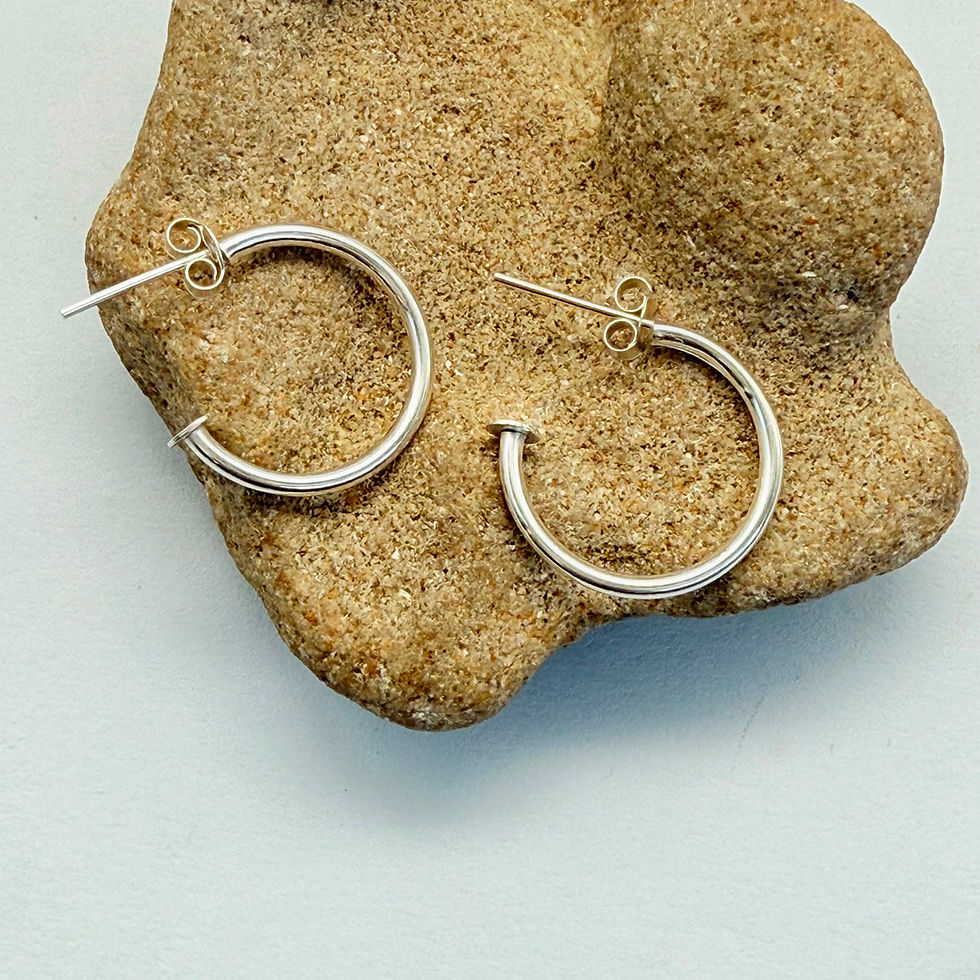 Pretty Woman Hoop Earrings