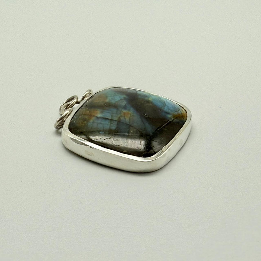 Labradorite Pendant