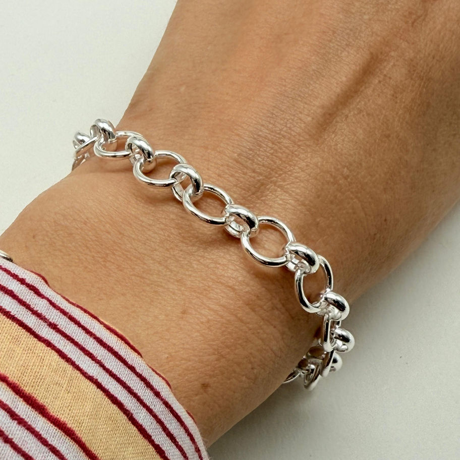 Round Link Bracelet with Clip Clasp
