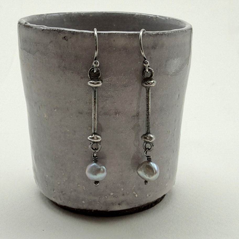 Grey Pearl Molten Bar Earrings