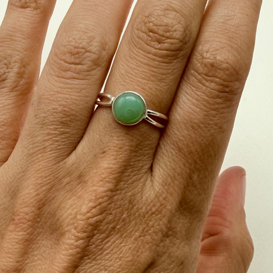 Green Calci Split Band Ring