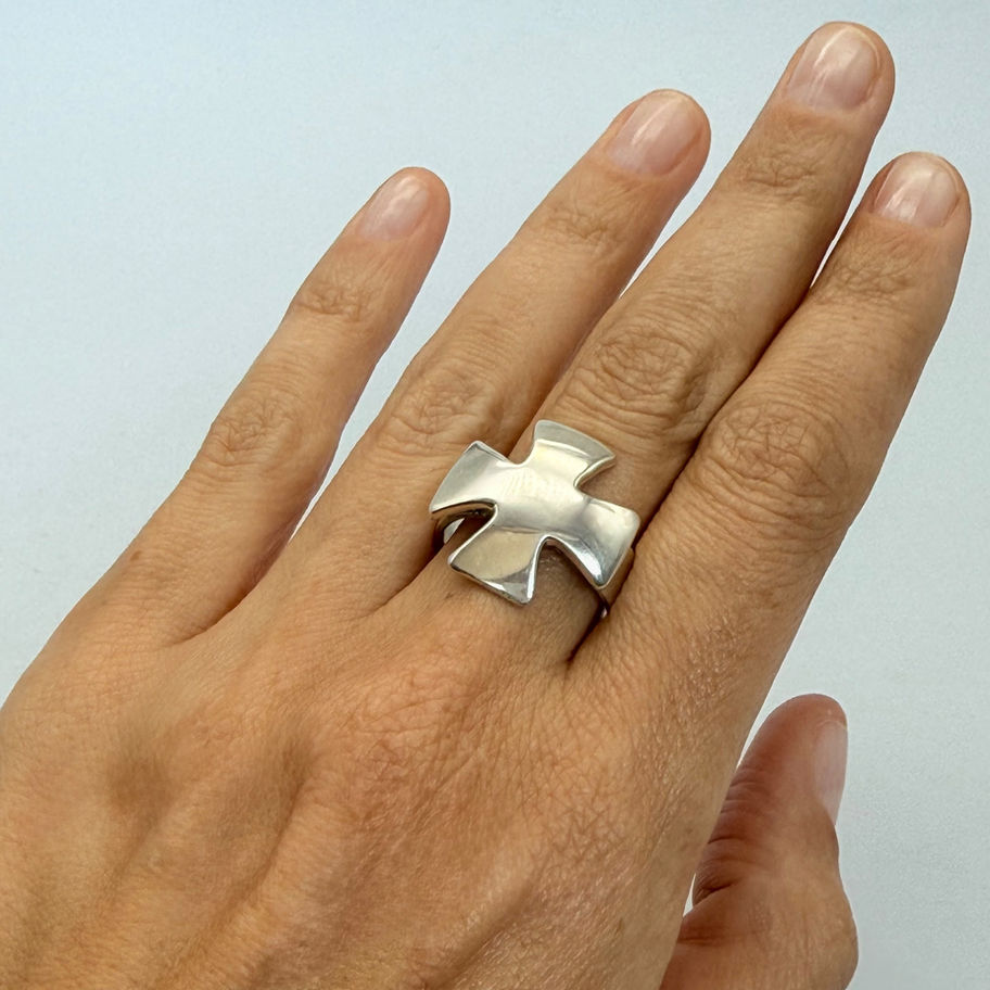 Cross Ring