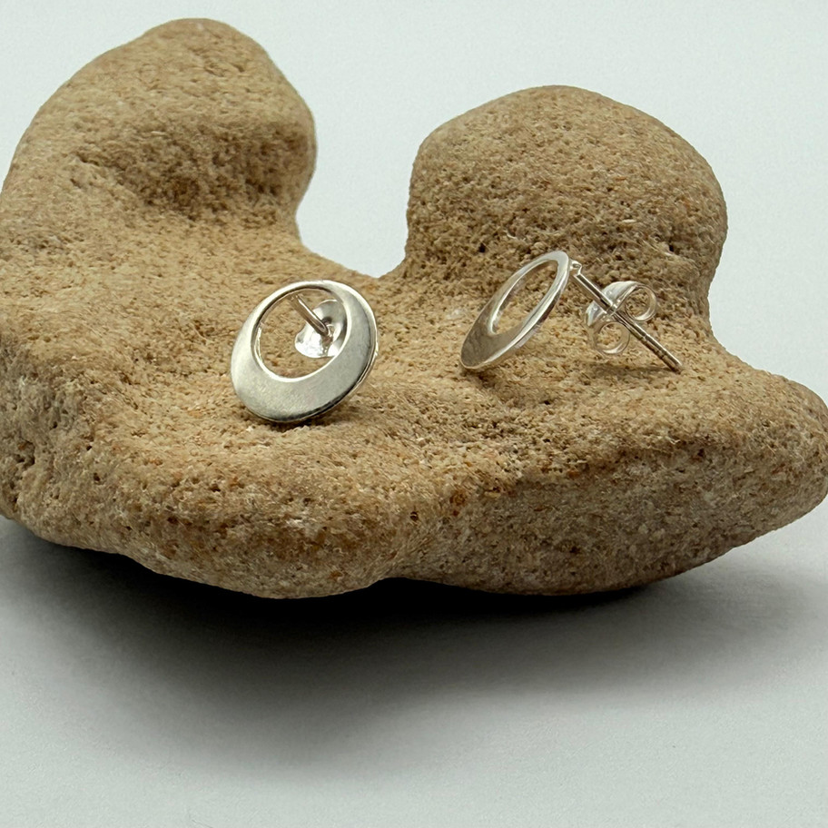 Graduated Open Circle Earrings