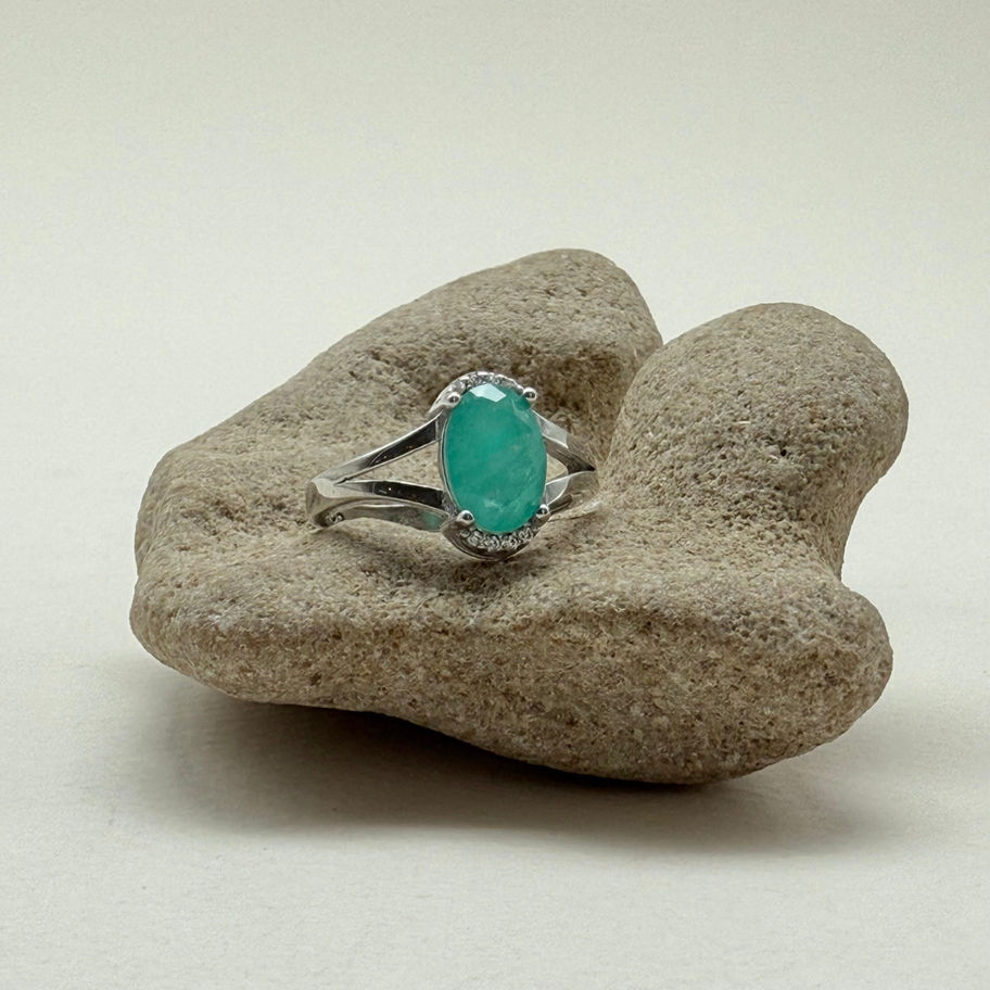 Paraiba Tourmaline and Cubic Zirconia Ring