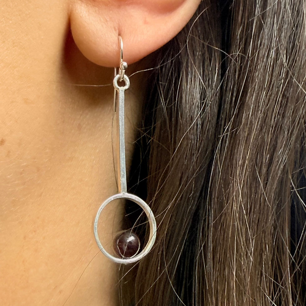 Long Bar Garnet Circle Earrings