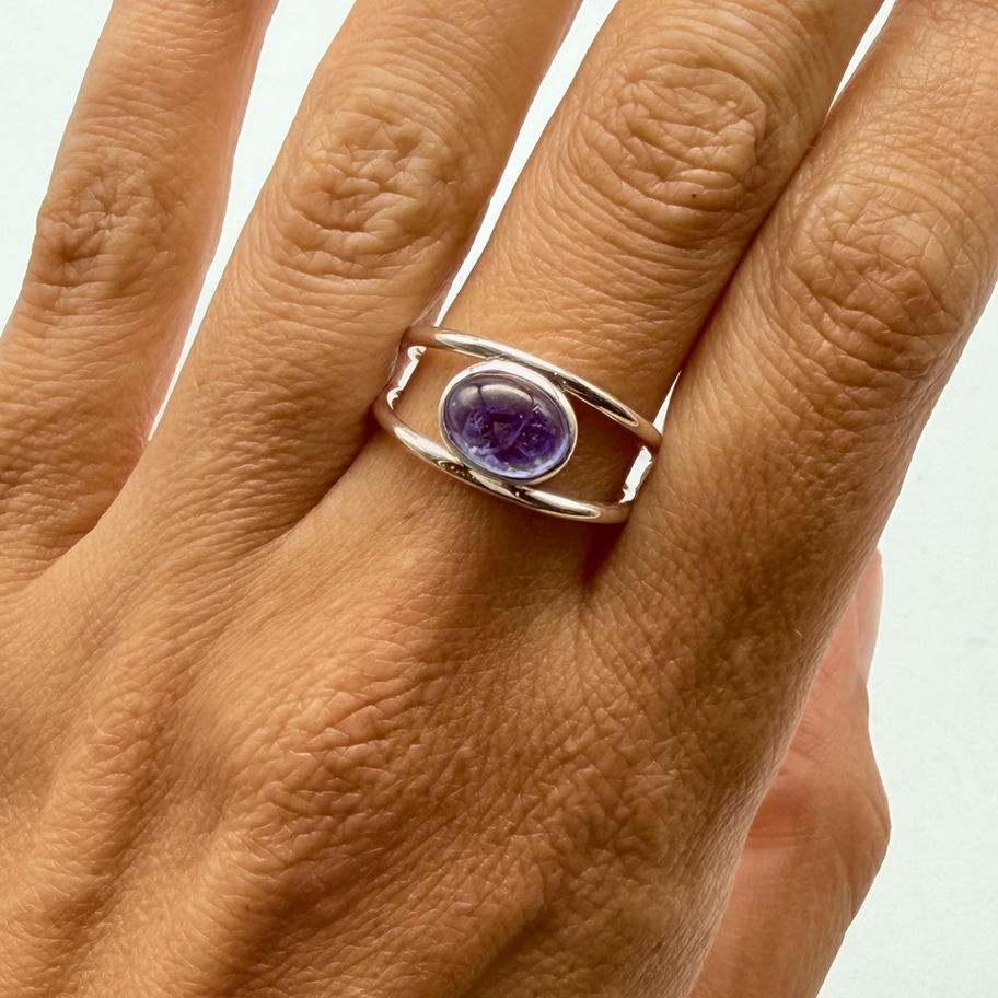 Tanzanite Oval Cabochon Split Band Ring