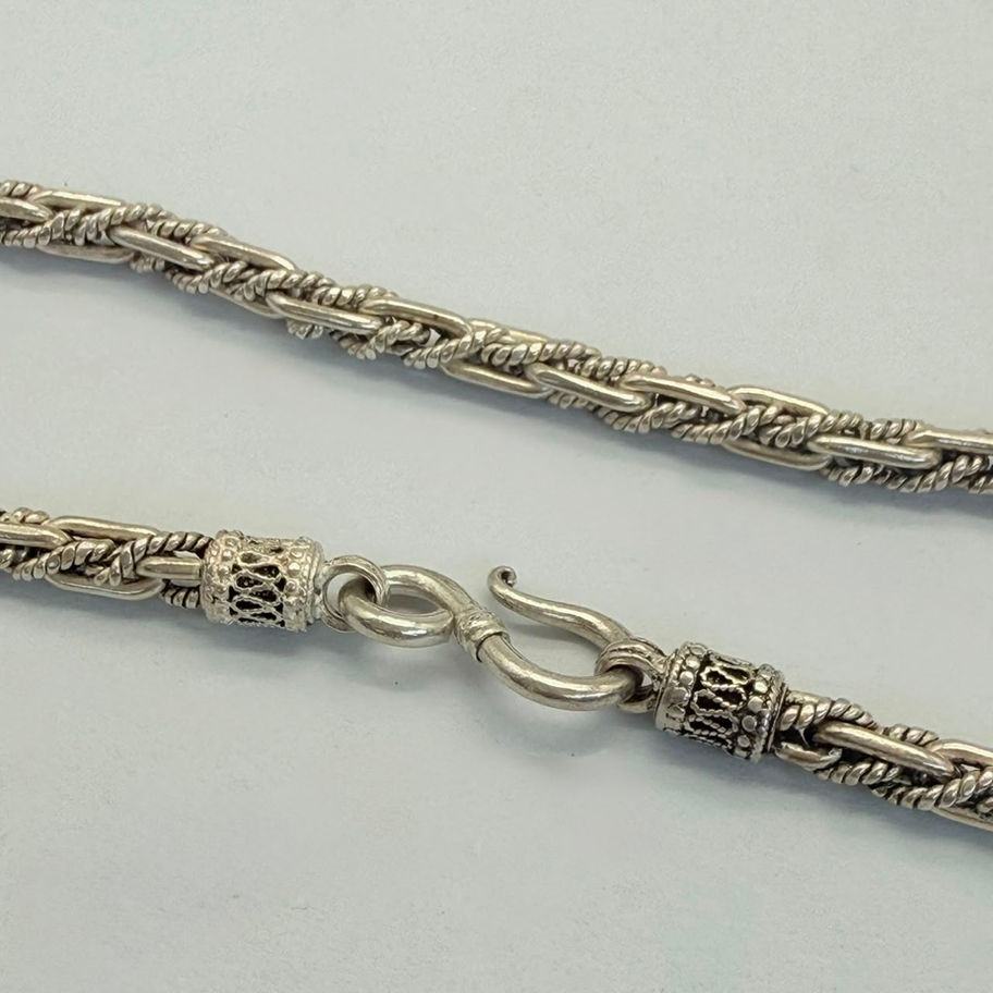 Chunky Twisted Rope and Anchor Link Chain
