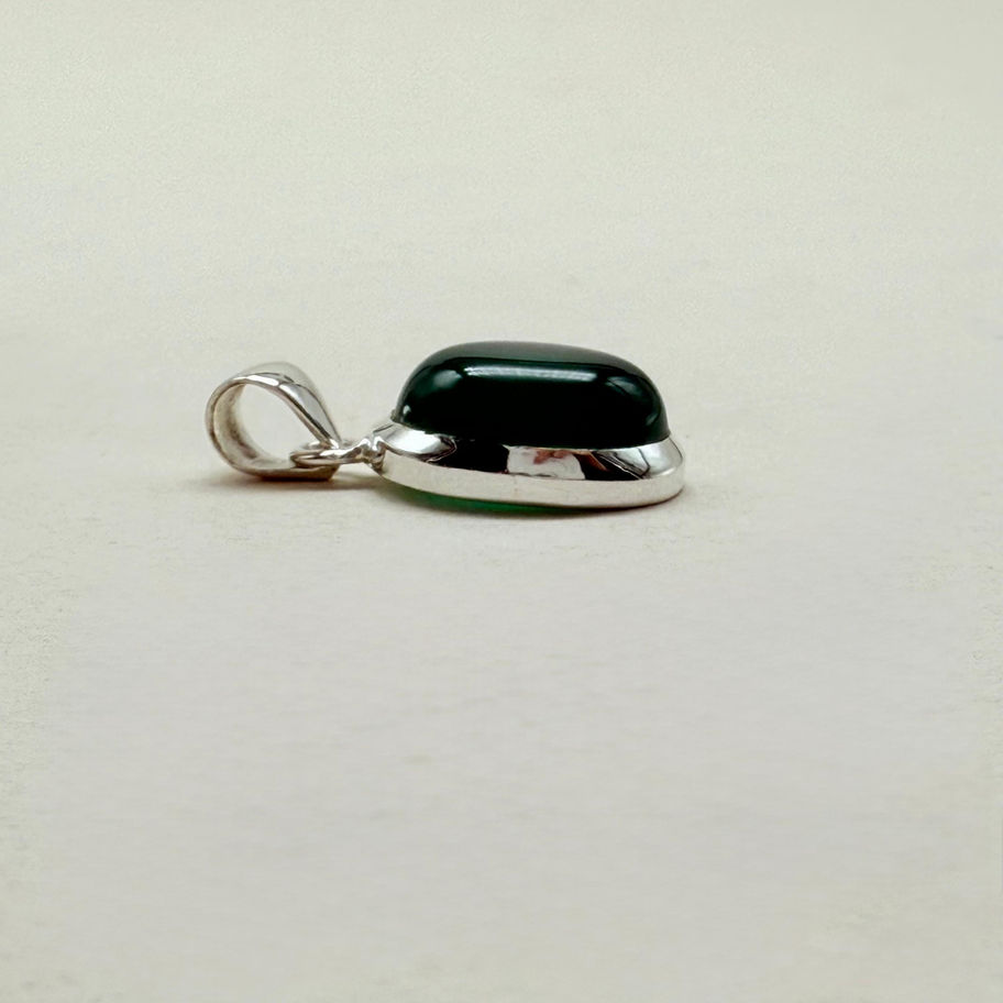 Green Onyx Oval Pendant