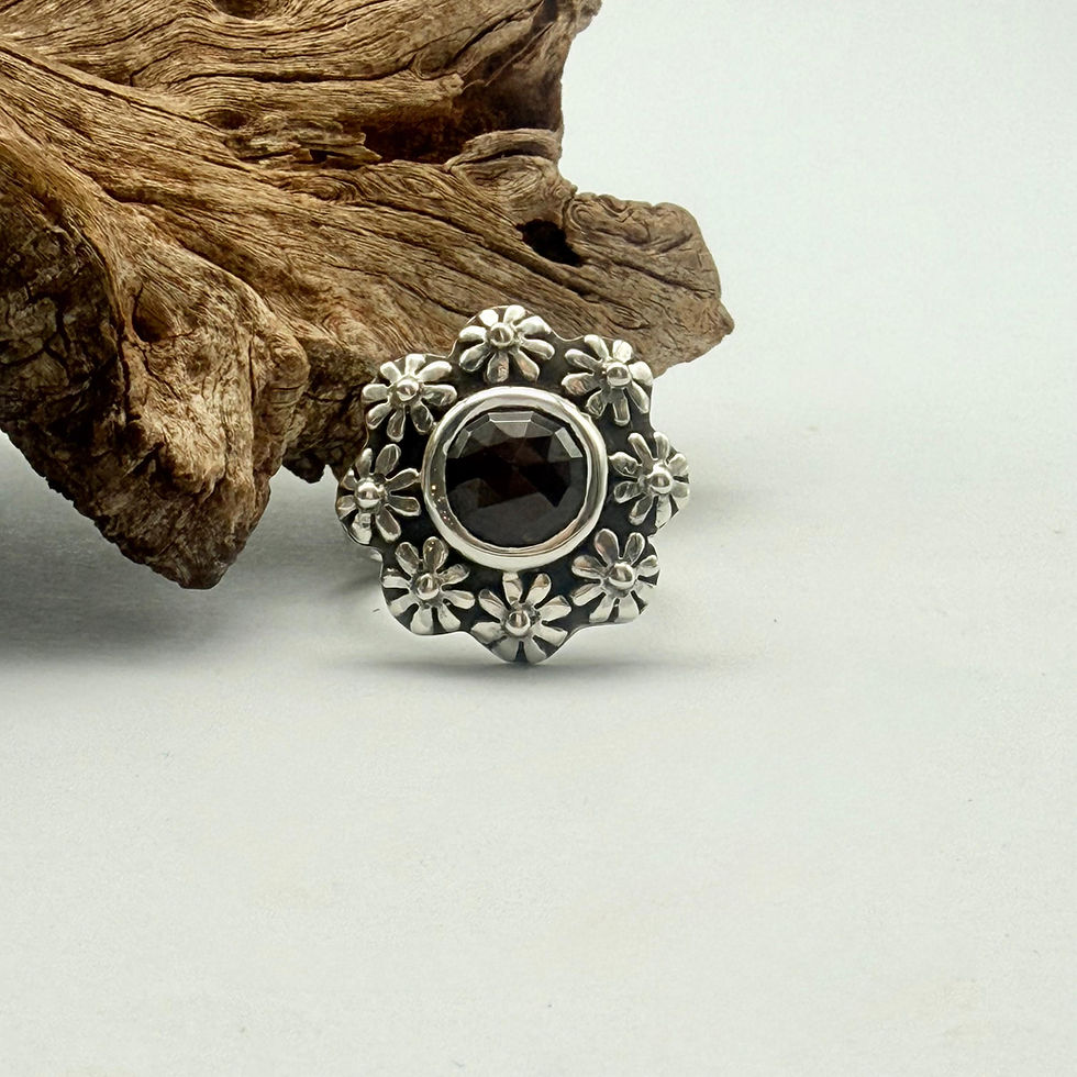 Garnet Daisy Frame Ring