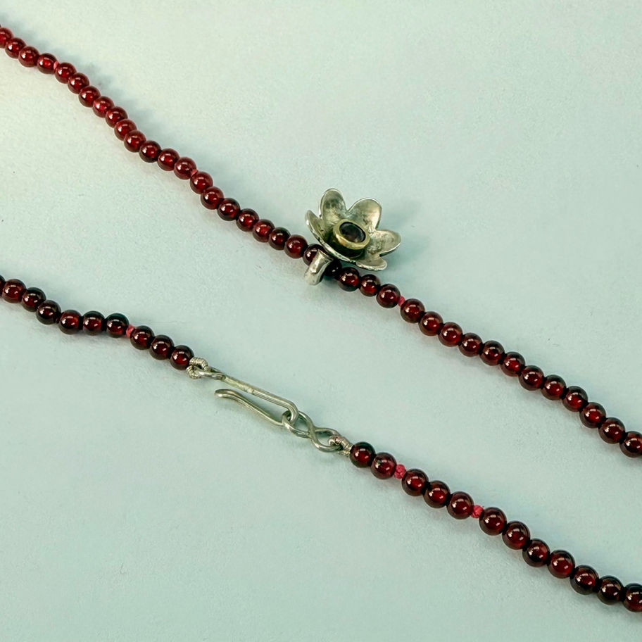 Garnet Bead Necklace with Flower Pendant