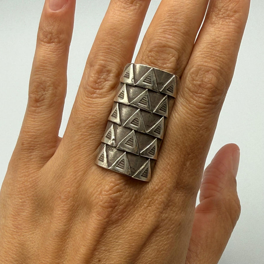 Triangular Patterned Ring