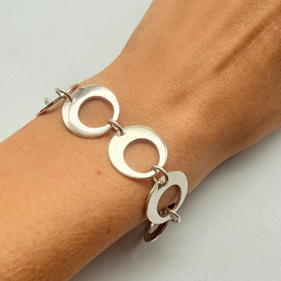 Irregular Open Circle Bracelet
