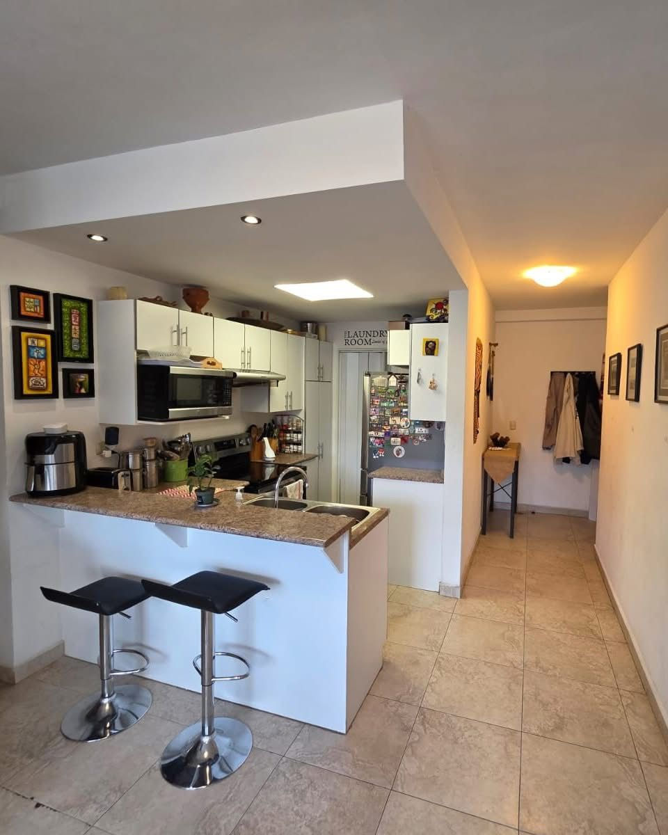 Miniatura: Casa en venta - Torre Lara 1