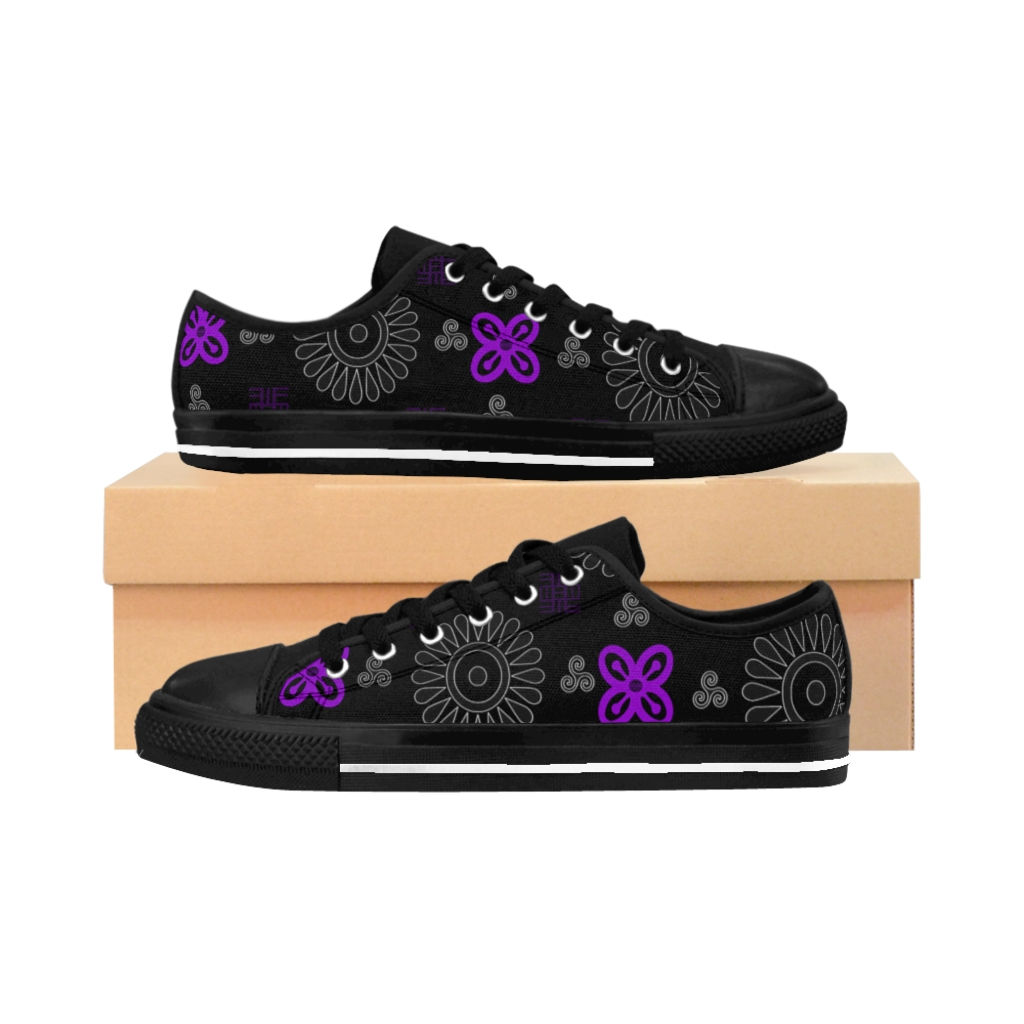 Mako Nyinaa N' Plum: Sneakers